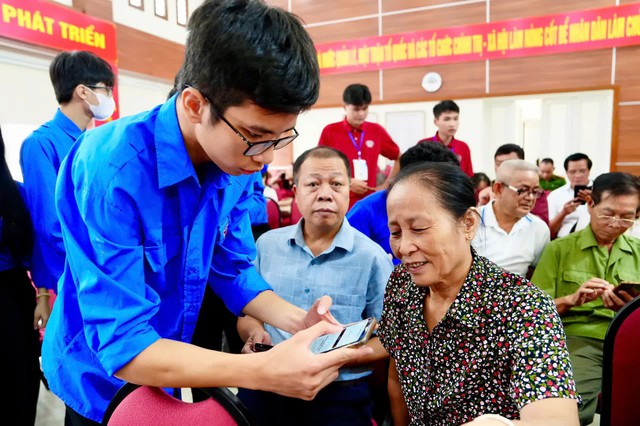 Ha Noi pioneers digital transformation of public services- Ảnh 2. Ha Noi pioneers digital transformation of public services- Ảnh 2.