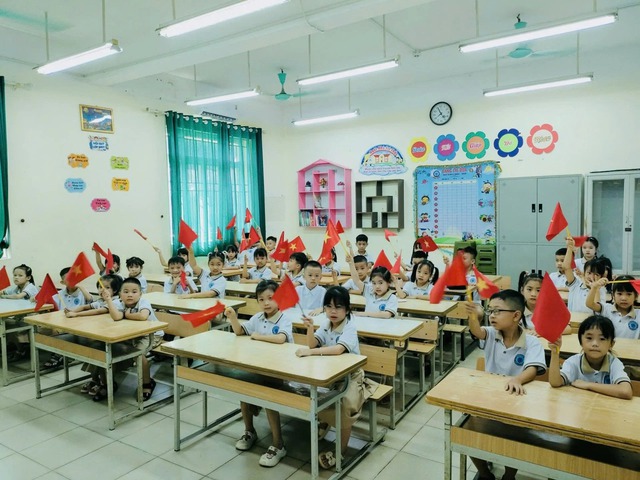 Ha Noi to pilot English as second language at 20 educational institutions- Ảnh 1. Ha Noi to pilot English as second language at 20 educational institutions- Ảnh 1.