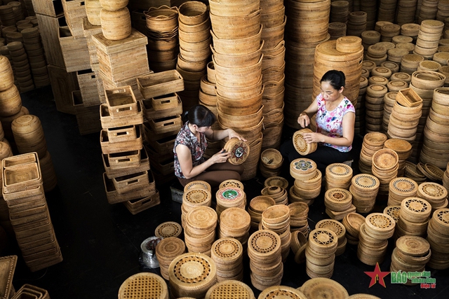 Local handicrafts reach 89 international markets- Ảnh 1.