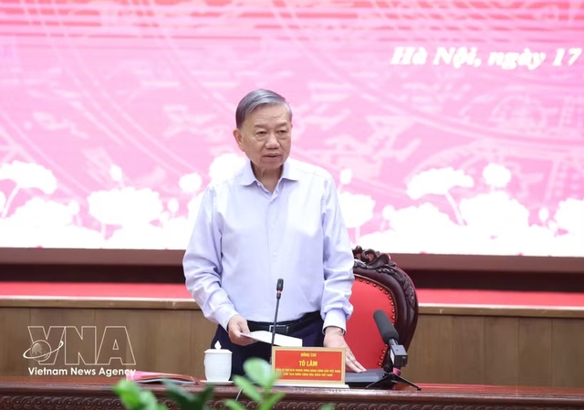 Ha Noi must make personnel evaluation reform a breakthrough: Top leader- Ảnh 1.
