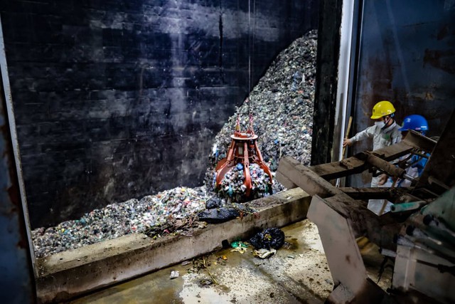 Điện rác Sóc Sơn chính thức tiếp nhận rác, dự kiến hoà lưới điện vào tháng 3/2022 - Ảnh 2.