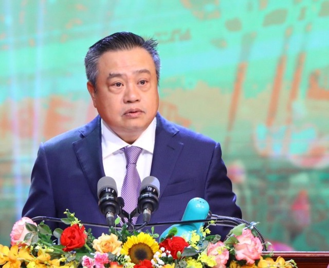 Hà Nội vinh danh 10 công dân Thủ đô ưu tú năm 2022 - Ảnh 1.
