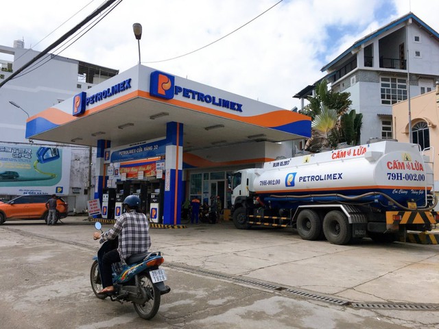 Hà Nội kiến nghị cho xe chở xăng dầu hoạt động 24/24h trong 3 tháng - Ảnh 1.