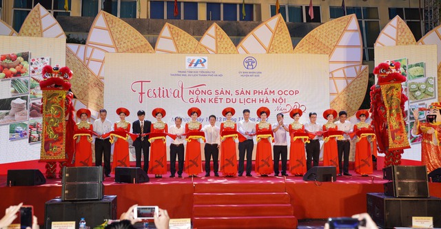Khai mạc Festival Nông sản, sản phẩm OCOP gắn kết du lịch Hà Nội - Ảnh 1.