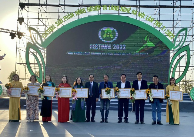 Festival sản phẩm nông nghiệp và làng nghề Hà Nội lần thứ hai đạt doanh thu hơn 6,6 tỷ đồng - Ảnh 1.