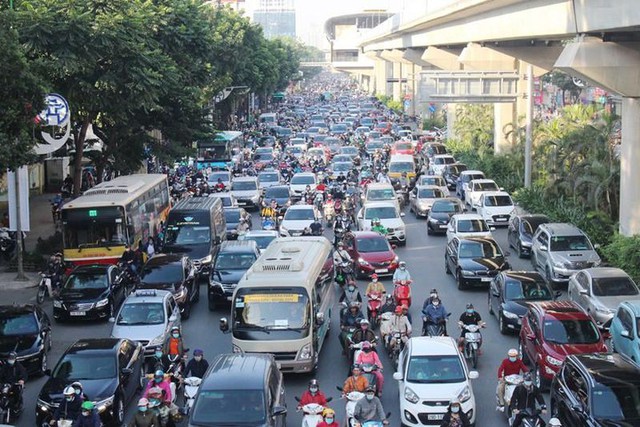 Hà Nội dành hơn 1.865 tỷ đồng bảo đảm an toàn giao thông  - Ảnh 1.