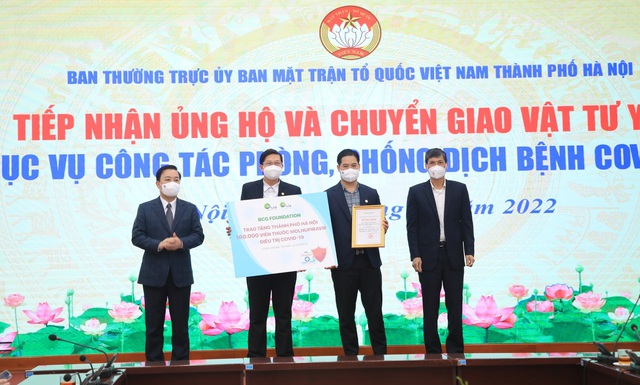 Hà Nội: Tiếp nhận ủng hộ vật tư y tế giá trị hơn 80 tỷ đồng - Ảnh 1.