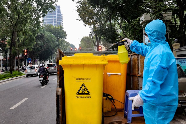 Quản lý rác thải y tế chặt chẽ, tránh lây nhiễm chéo - Ảnh 2.