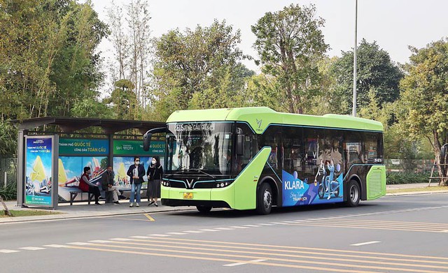 Hà Nội đưa vào vận hành tuyến buýt điện thứ 6  - Ảnh 1.