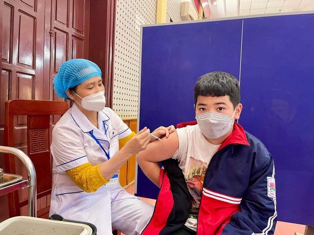 Sau 10 ngày triển khai, Hà Nội đã tiêm vaccine COVID-19 cho 123 nghìn trẻ từ 5-11 tuổi - Ảnh 1.
