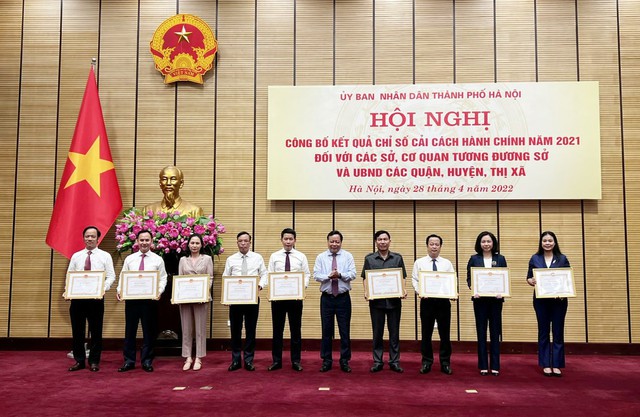 Hà Nội: Sở Tài chính, quận Cầu Giấy đứng đầu về chỉ số CCHC - Ảnh 2.