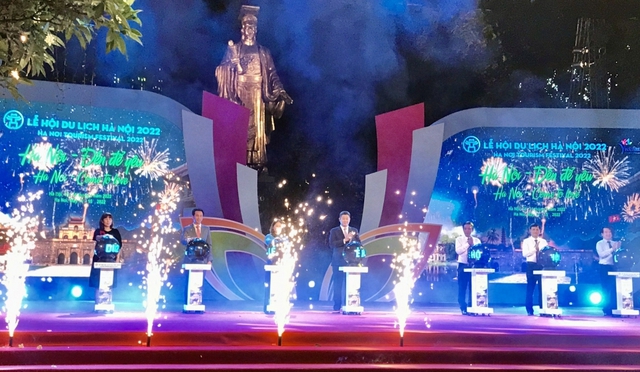 Khai mạc Lễ hội Du lịch ‘Hà Nội - Đến để yêu’ năm 2022 - Ảnh 1.