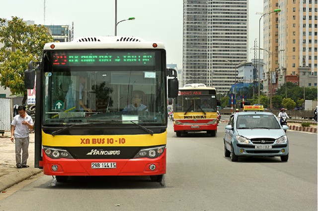 Mở rộng vùng phục vụ của xe buýt về ngoại thành - Ảnh 1.