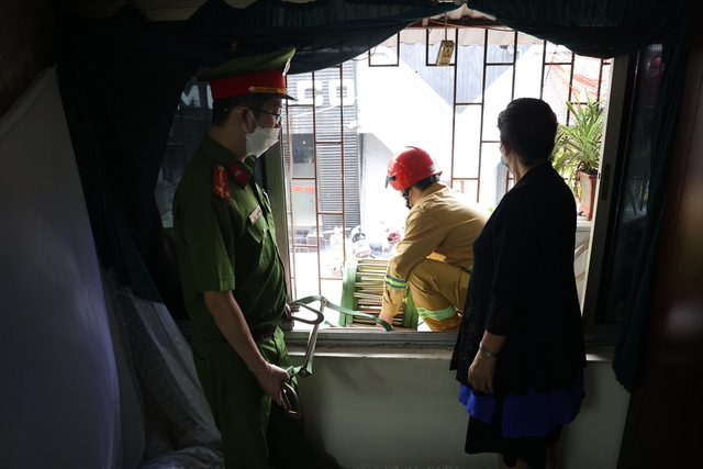 ‘Cắt chuồng cọp’- Mở lối thoát hiểm cho người dân - Ảnh 3. ‘Cắt chuồng cọp’- Mở lối thoát hiểm cho người dân - Ảnh 3.