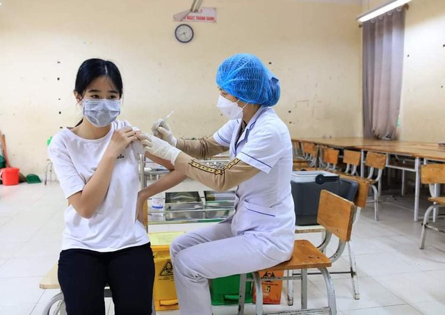 Triển khai tiêm vaccine COVID-19 đợt 65 trên địa bàn Hà Nội - Ảnh 1.