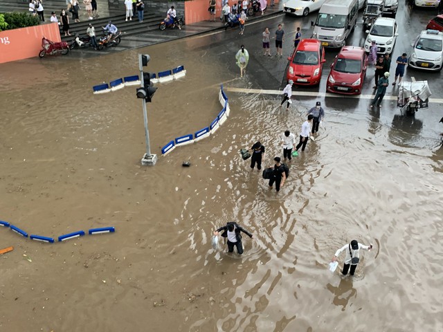 Chuyên gia gợi ý Hà Nội cách chống ngập sau mưa lớn - Ảnh 1.