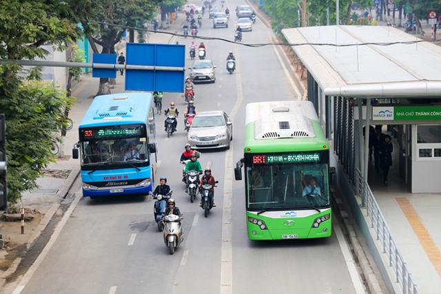 Đưa những giải pháp đột phá cho phát triển giao thông Thủ đô - Ảnh 1.