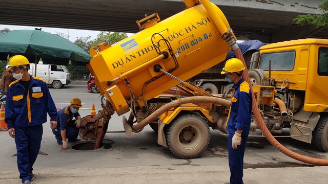 Sẵn sàng phương án tiêu thoát nước trước ảnh hưởng của bão số 1 - Ảnh 2.