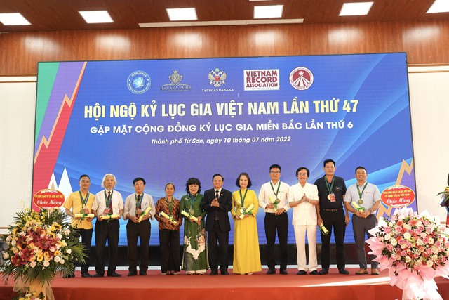 Kỷ lục gia Việt Nam: Ghi nhận thêm 6 kỷ lục mới  - Ảnh 2.