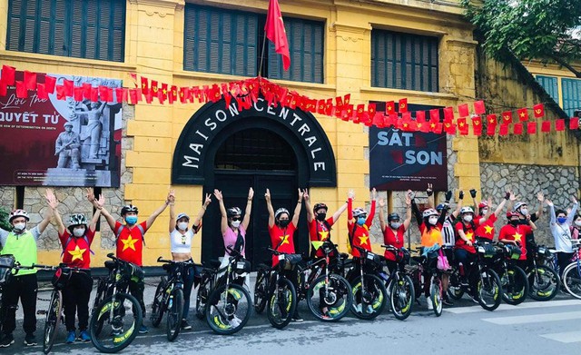 Hà Nội nằm trong 6 điểm đến du lịch bằng xe đạp lý tưởng nhất thế giới - Ảnh 1.