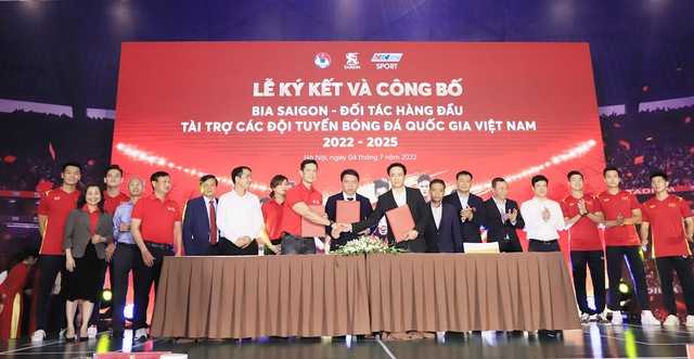 Bóng đá Việt Nam có thêm nhà tài trợ lớn - Ảnh 1.