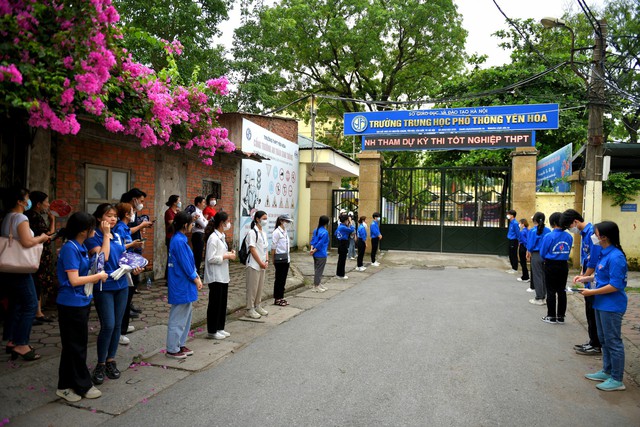 Tiếp sức mùa thi-Dấu ấn màu áo xanh tình nguyện - Ảnh 6.