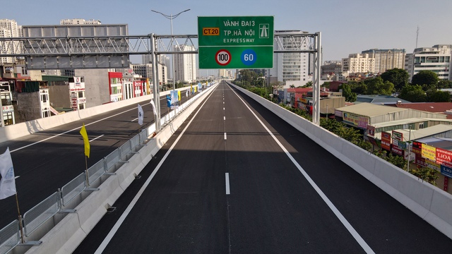 Hà Nội đặt mục tiêu hoàn thành hệ thống đường vành đai, xây dựng thêm 1 sân bay quốc tế - Ảnh 1.