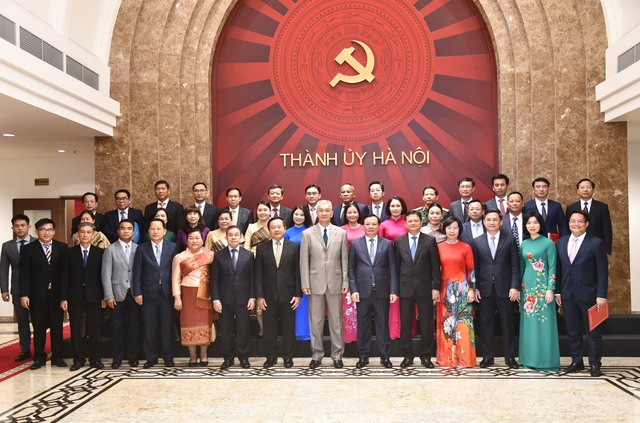 Hội đàm cấp cao lãnh đạo Thủ đô Hà Nội và Thủ đô Viêng Chăn - Ảnh 1.
