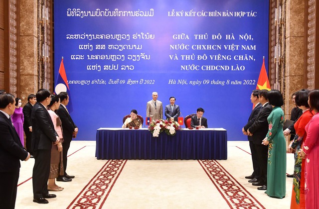 Hội đàm cấp cao lãnh đạo Thủ đô Hà Nội và Thủ đô Viêng Chăn - Ảnh 6.