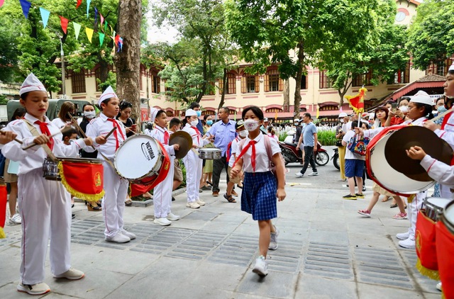 Hơn 2, 2 triệu học sinh Thủ đô bước vào năm học mới - Ảnh 6.