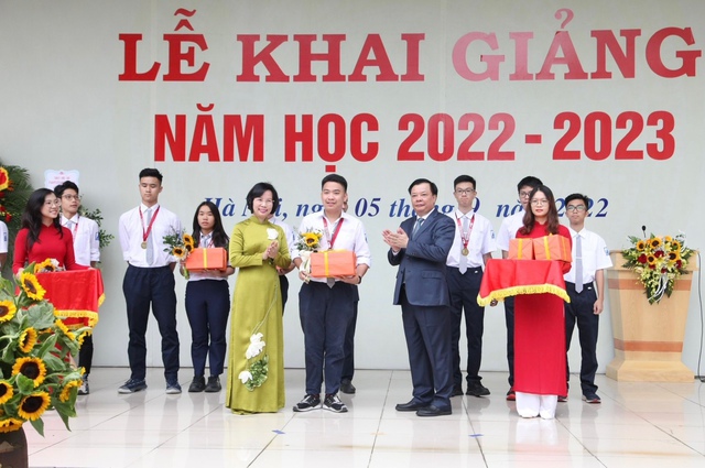 Hơn 2, 2 triệu học sinh Thủ đô bước vào năm học mới - Ảnh 2.