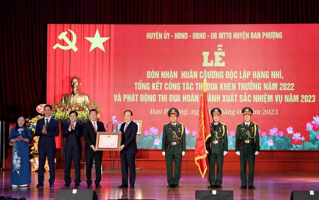 Huyện Đan Phượng đón nhận Huân chương Độc lập hạng Nhì - Ảnh 1.