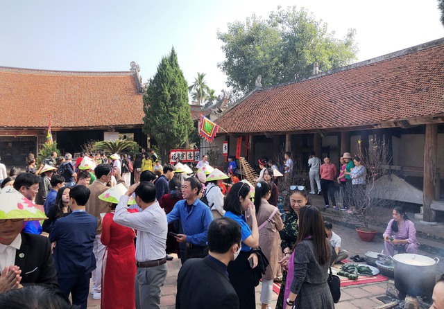 Trải nghiệm Tết Việt truyền thống tại làng cổ Đường Lâm - Ảnh 3.
