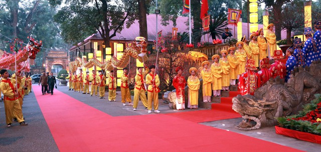 Hoàng thành Thăng Long tổ chức lễ dâng hương khai Xuân - Ảnh 5.