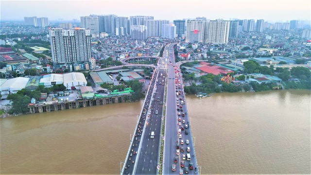 Hà Nội: Đề xuất bổ sung 5 cầu vượt sông Hồng, sông Đà - Ảnh 1.