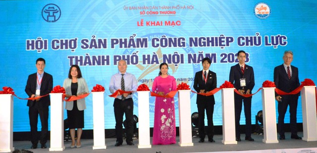 Khai mạc Hội chợ sản phẩm công nghiệp chủ lực TP. Hà Nội năm 2023 - Ảnh 1.