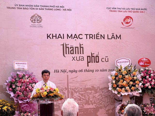 Khai mạc Triển lãm "Thành xưa, phố cũ" - Ảnh 1. Khai mạc Triển lãm "Thành xưa, phố cũ" - Ảnh 1.