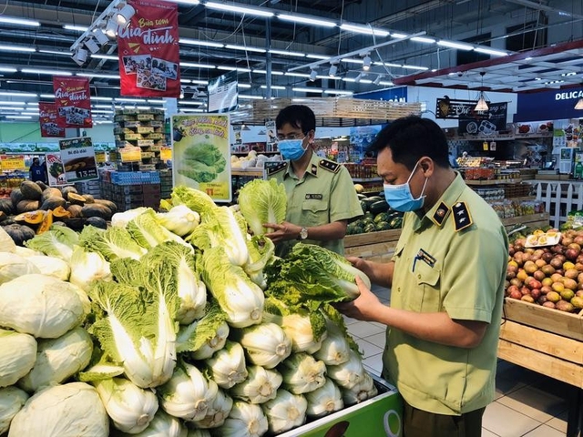 Kiểm soát chặt các nông sản, thực phẩm đưa về tiêu thụ tại Thủ đô - Ảnh 1.