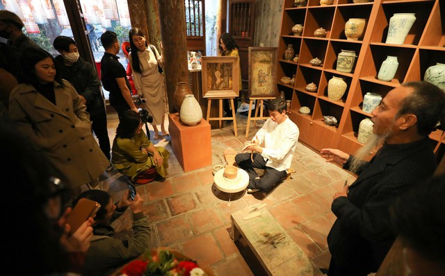 Triển lãm gốm thủ công truyền thống Bát Tràng và gốm Đông Hòa- Ảnh 2.