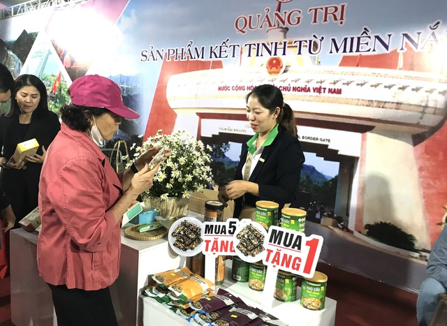 Lần đầu diễn ra Ngày hội sản phẩm Quảng Trị tại Hà Nội- Ảnh 2. Lần đầu diễn ra Ngày hội sản phẩm Quảng Trị tại Hà Nội- Ảnh 2.