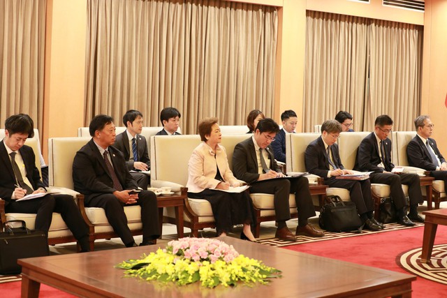 Chủ tịch UBND TP. Hà Nội tiếp Cố vấn đặc biệt của Thủ tướng Nhật Bản- Ảnh 2.