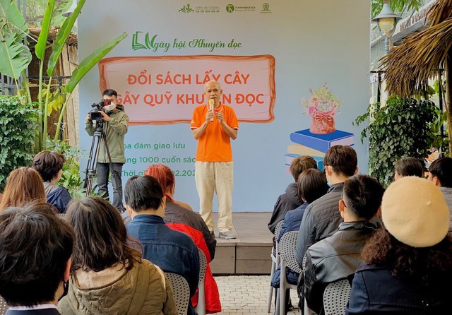 Ngày hội khuyến đọc tại Phố Sách Hà Nội thu hút đông đảo độc giả  - Ảnh 1.