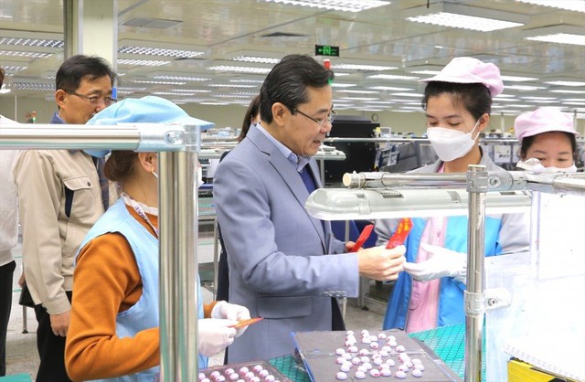 Doanh nghiệp tiếp tục ổn định hoạt động sản xuất kinh doanh - Ảnh 1.