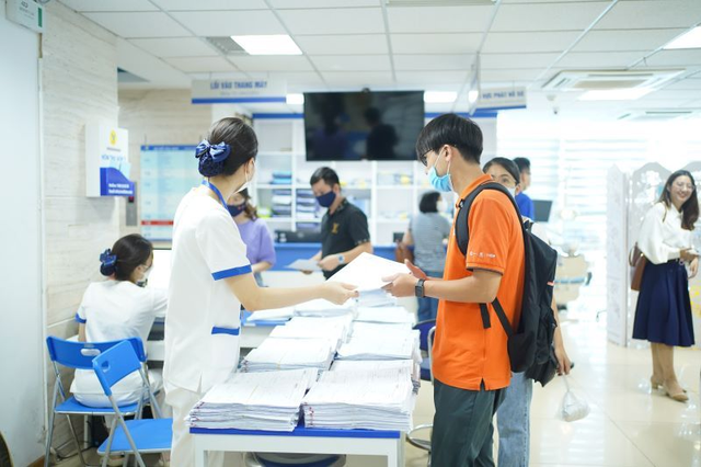 Hà Nội đã liên thông dữ liệu giấy khám sức khỏe lái xe - Ảnh 1.