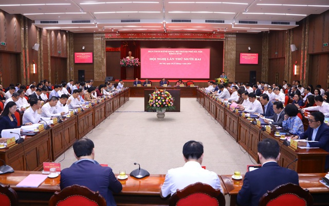 Thành ủy Hà Nội: Xem xét nhiều nội dung định hướng chiến lược cho phát triển Thủ đô - Ảnh 1.