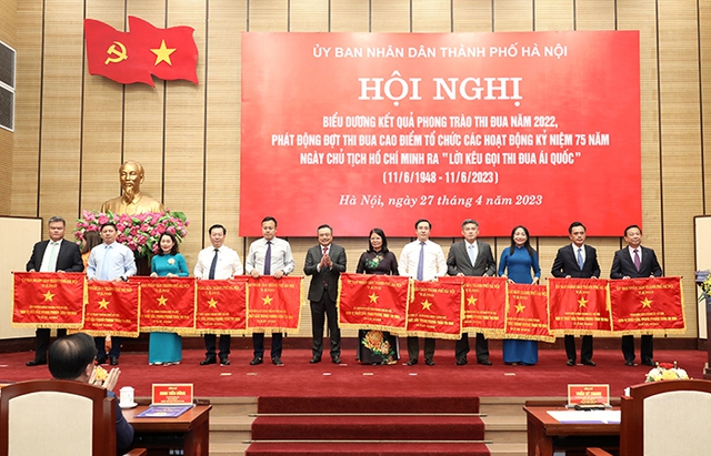 Hà Nội: Phong trào thi đua đạt kết quả toàn diện trên nhiều lĩnh vực - Ảnh 2.