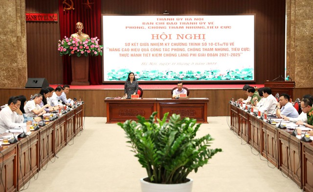 Quyền lực phải đi đôi với trách nhiệm trong phòng, chống tham nhũng - Ảnh 2. Quyền lực phải đi đôi với trách nhiệm trong phòng, chống tham nhũng - Ảnh 2.