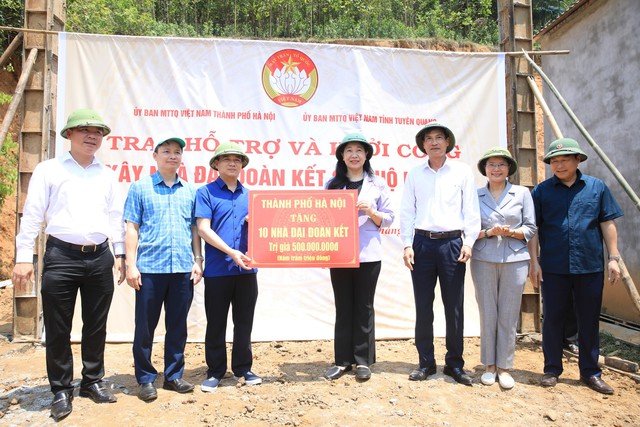 Hà Nội hỗ trợ Tuyên Quang xây nhà Đại đoàn kết - Ảnh 2. Hà Nội hỗ trợ Tuyên Quang xây nhà Đại đoàn kết - Ảnh 2.