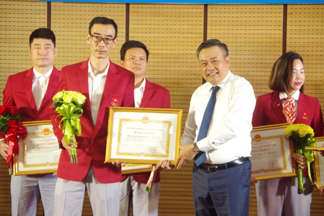 Hà Nội khen thưởng Đoàn thể thao thành phố dự SEA Games 32 - Ảnh 8.