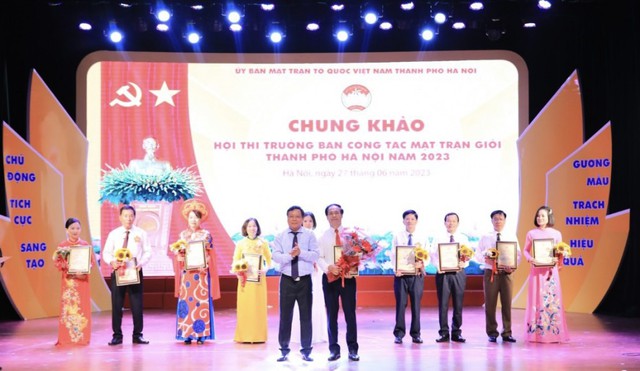 Cơ hội để đội ngũ cán bộ mặt trận giao lưu, mở rộng khối đại đoàn kết toàn dân tộc - Ảnh 4.